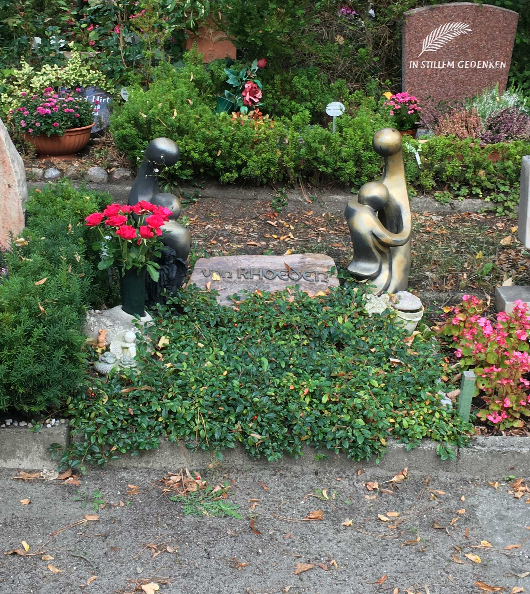 Grabstein Heinz von Rhoeden, Alter Friedhof Wannsee, Berlin