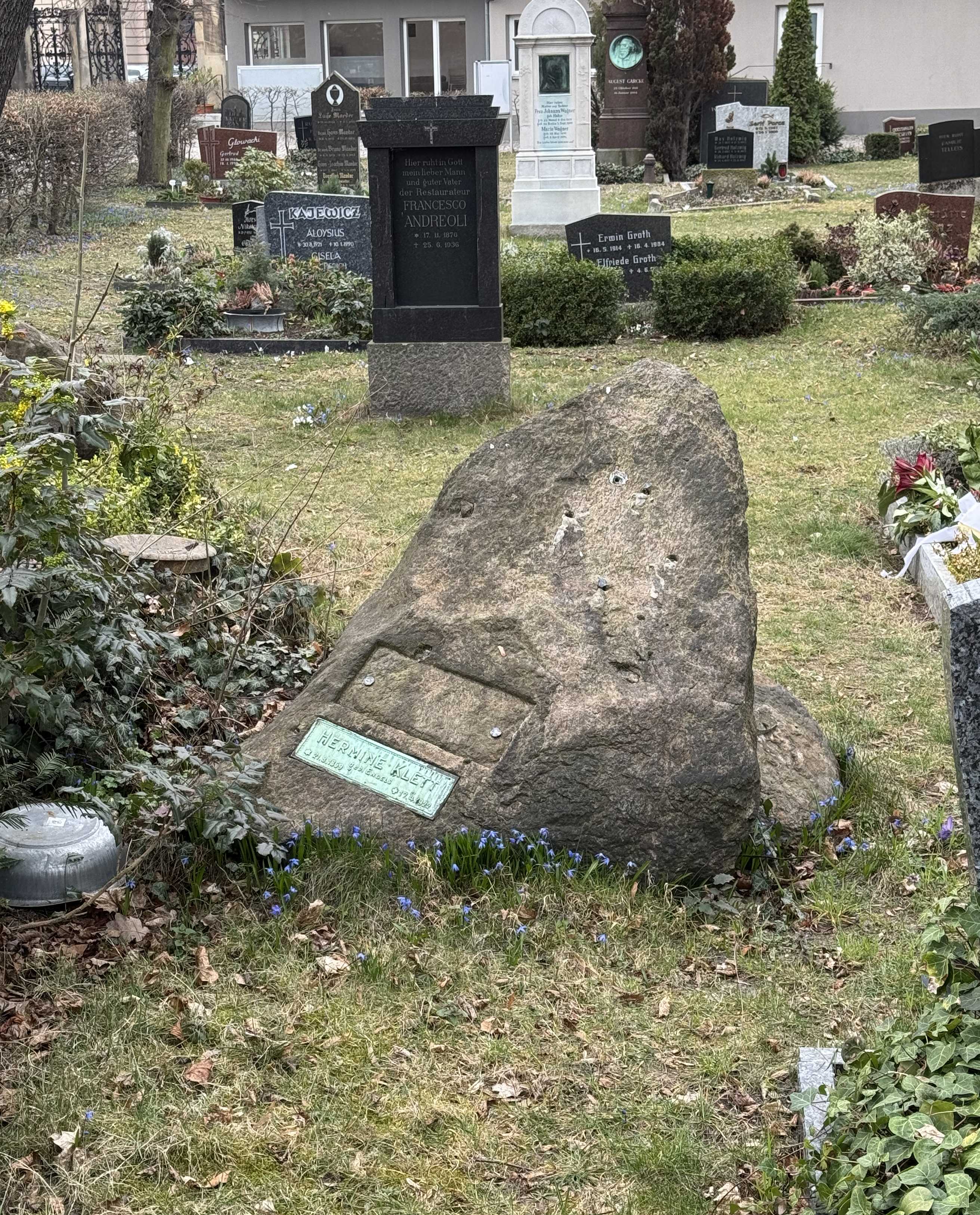 Grabstein Hermine Klett, geb. Engels, Friedhof III der Jerusalems- und Neuen Kirchengemeinde, Berlin-Kreuzberg, Deutschland