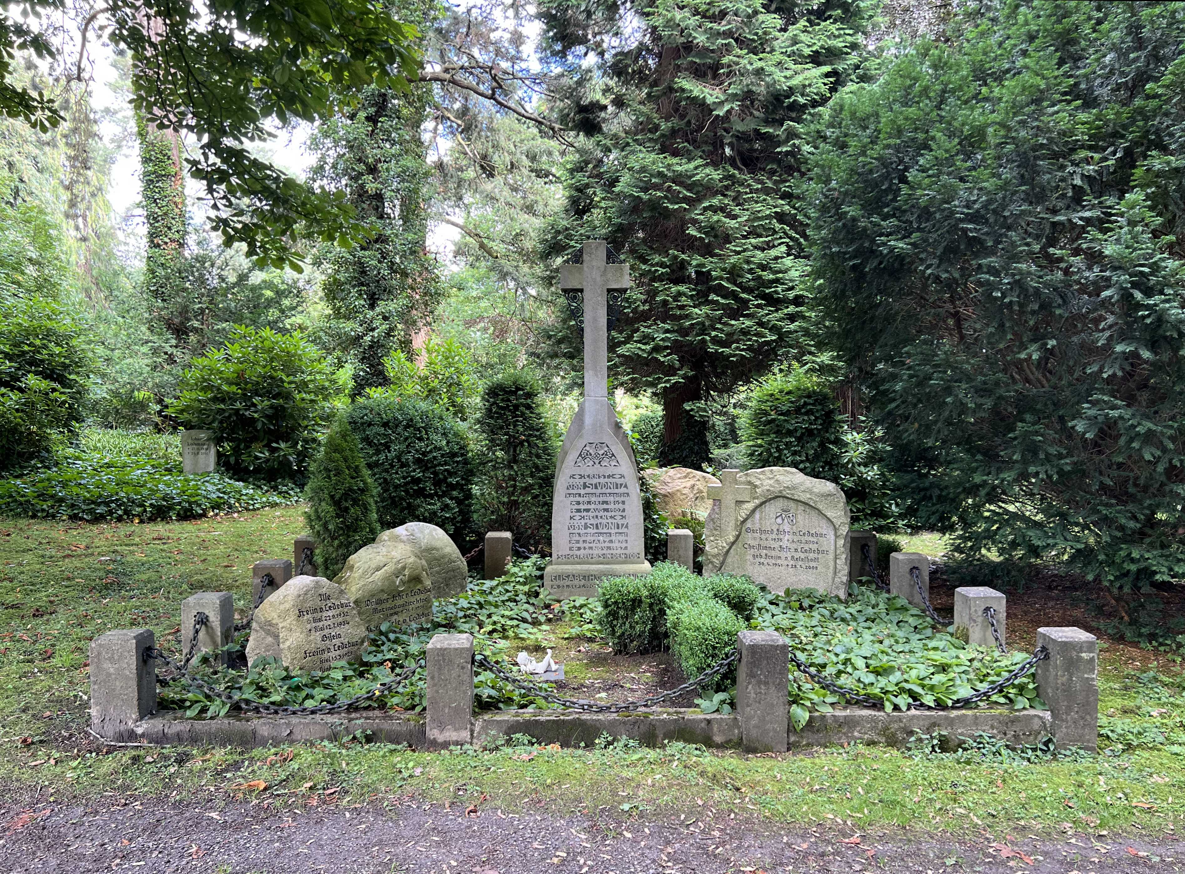 Grabstein Elisabeth von Studnitz, Nordfriedhof, Kiel, Schleswig-Holstein