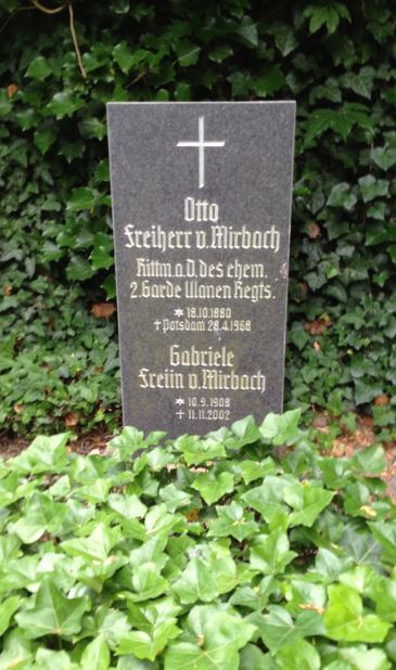 Grabstein Otto Freiherr von Mirbach, Friedhof Bornstedt, Brandenburg