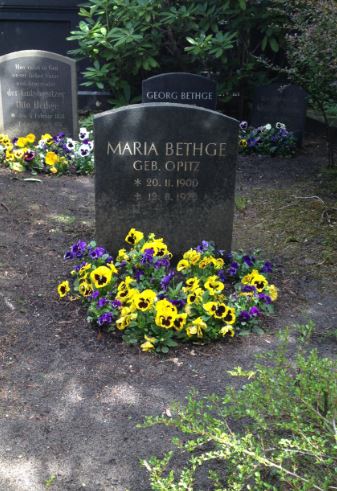 Grabstein Maria Bethge, geb. Opitz, Friedhof Zehlendorf, Onkel-Tom-Str., Berlin