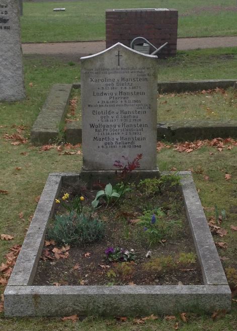 Grabstein Clotilde von Hanstein, geb. von der Lochau, Invalidenfriedhof Berlin, Deutschland