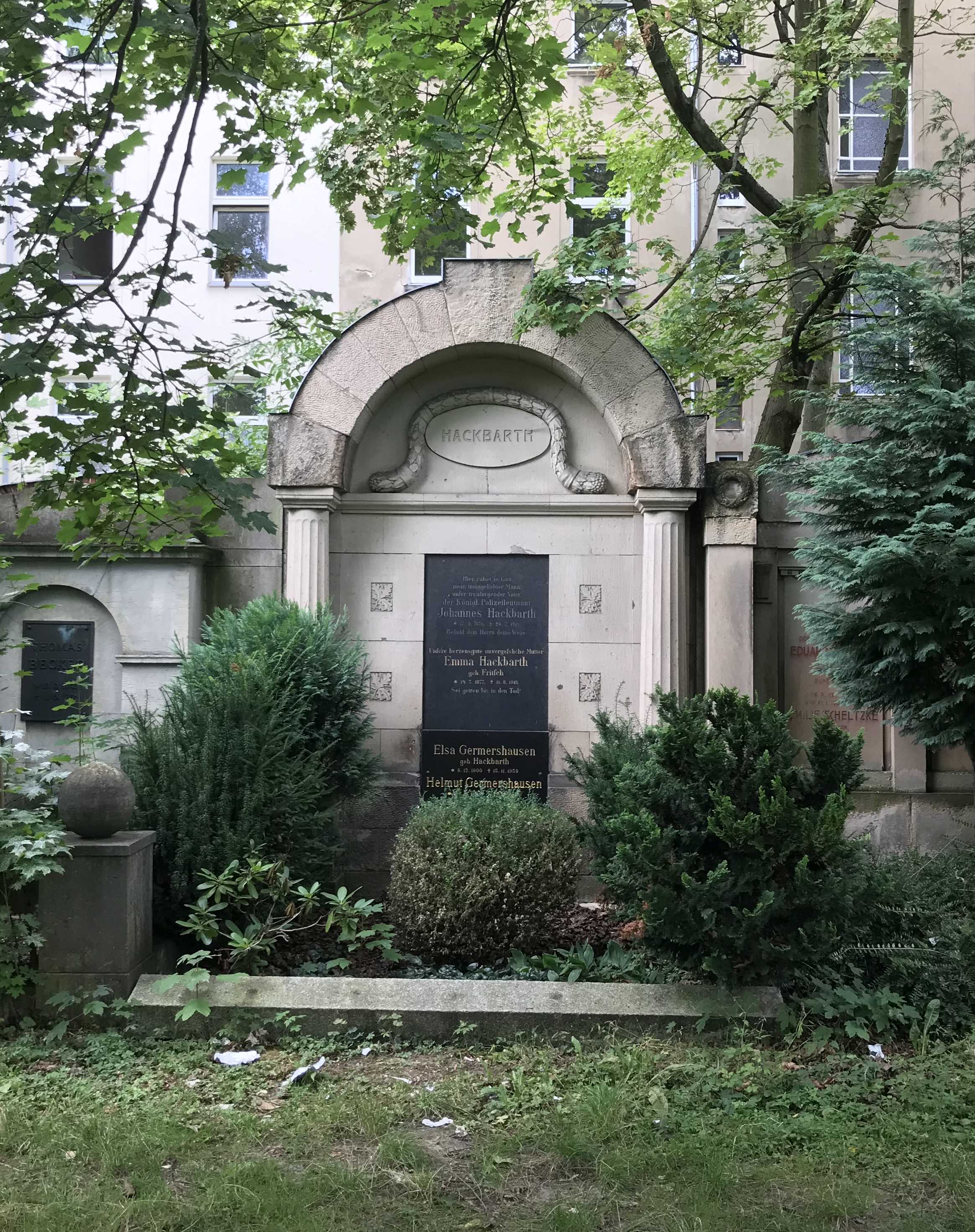 Grabstein Johannes Hackbarth, Neuer St. Jacobi-Friedhof, Berlin-Neukölln, Deutschland