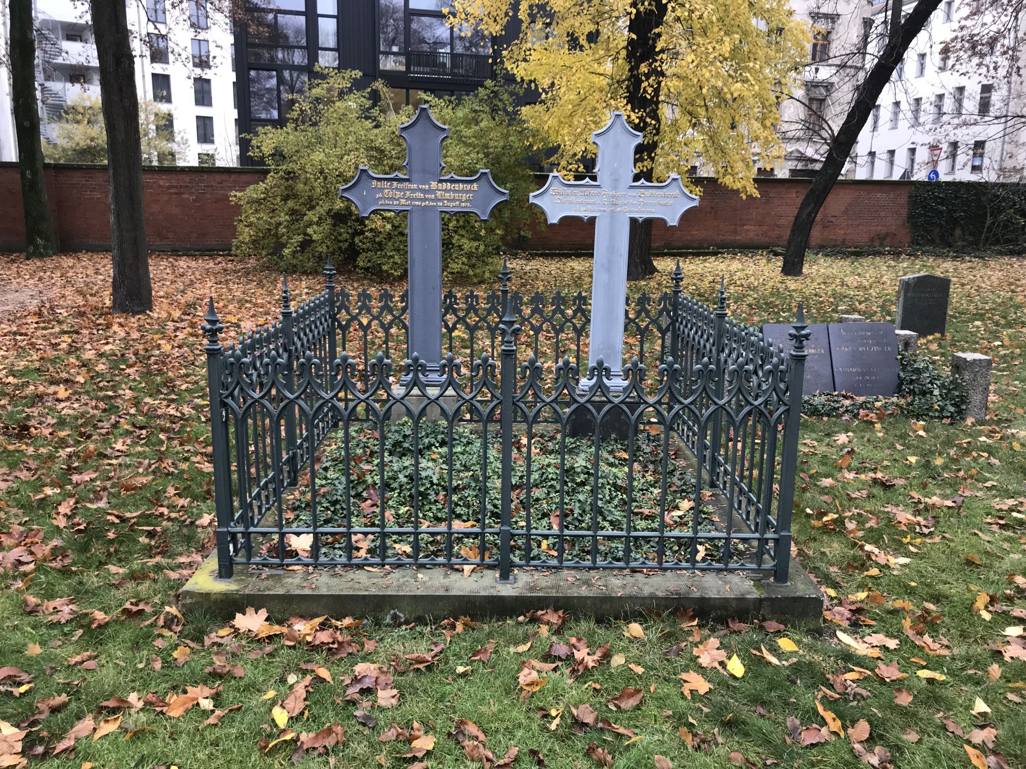 Grabstein Wilhelm Alfred Freiherr von Buddenbrock, Alter Garnisonfriedhof Berlin