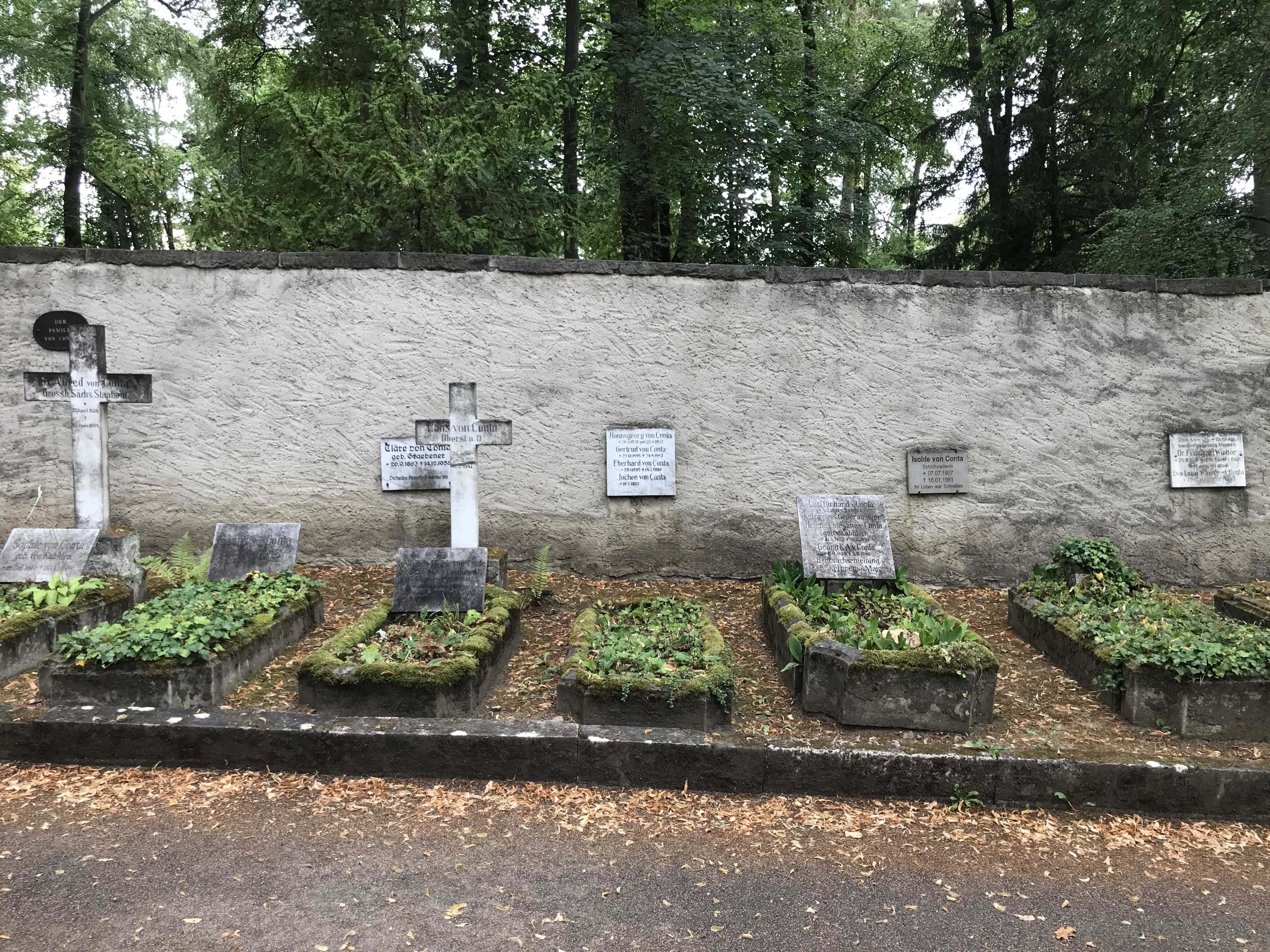Grabstein Gertrud von Conta, Hauptfriedhof Weimar, Thüringen, Deutschland